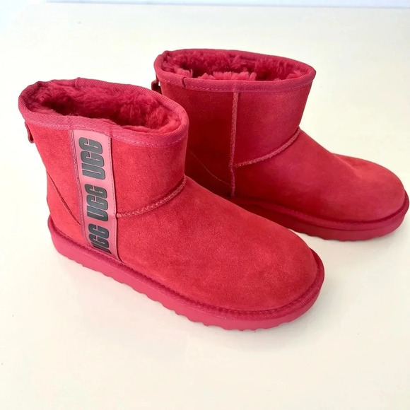 UGG Classic Mini Red Side Logo Suede Shearling Boots Size 6 - Picture 1 of 13